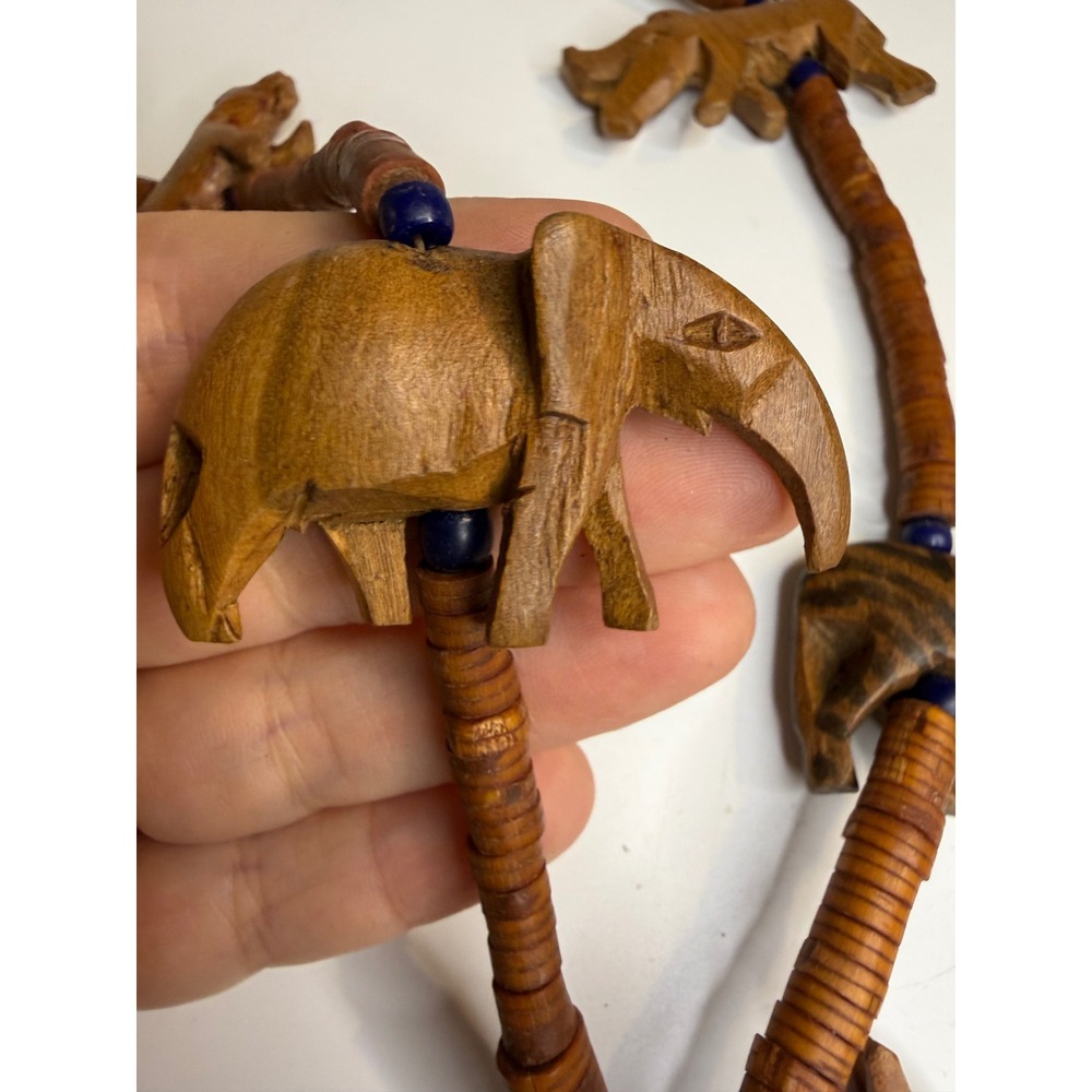 Hand Carved Wood Safari Animal Necklace Elephant Giraffe Zebra Lion Rhino 22"